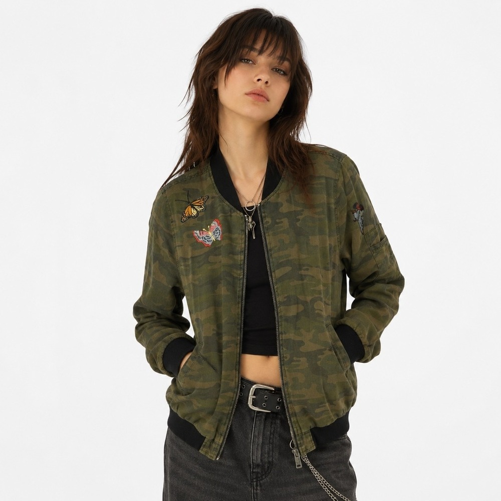 Sanctuary Camo Bomber Jacket Womens S Green Butterfly Patch Grunge Y2K Casual